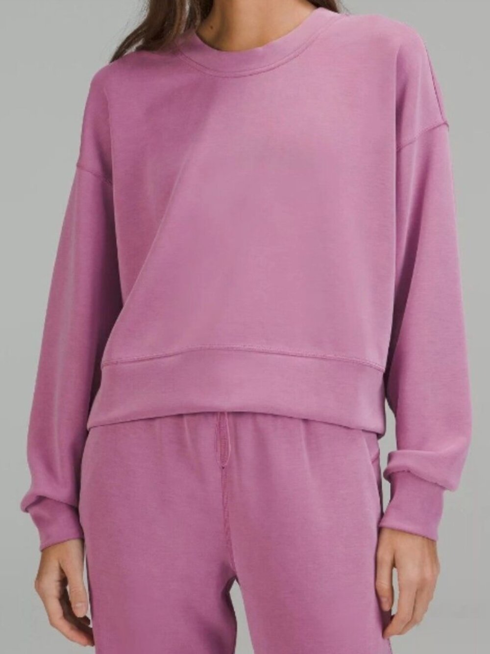 lululemon Perfectly Oversized Cropped Crew | Softstreme | Velvet Dust | Size 8